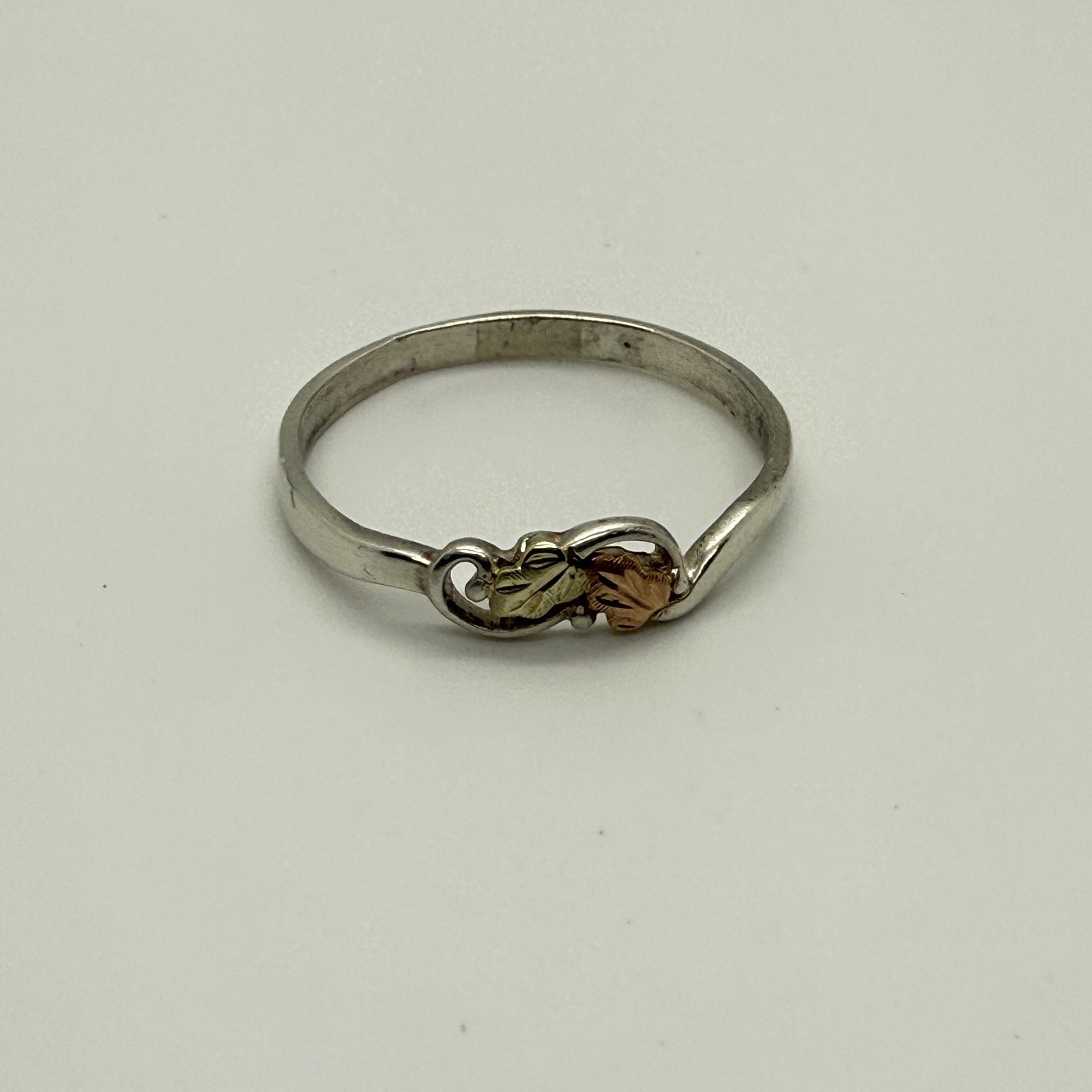 Landstrom’s Black Hills Gold Women’s Freeform Bypass Ring 12K Tri-Color Leaf 9.5