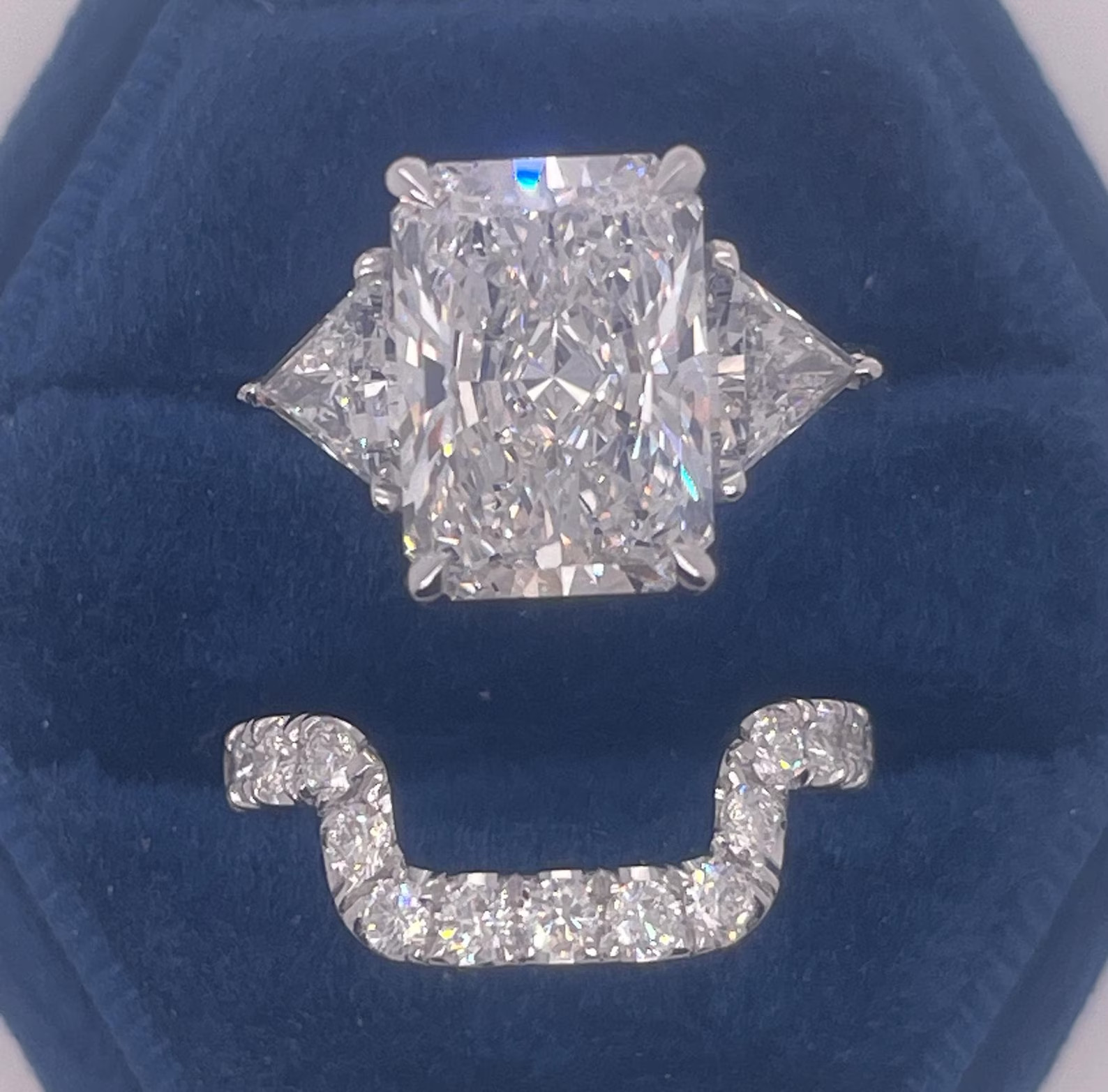 6.5 Ct Total E/VVS2 IGI CERTIFIED Lab Grown Radiant Cut Three Stone Diamond Ring