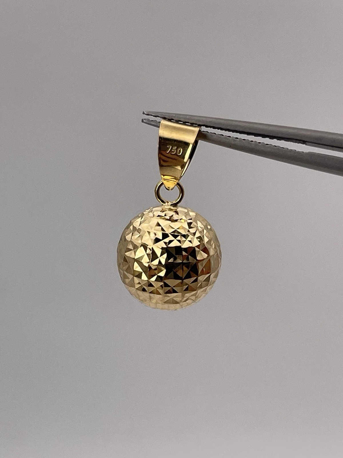 18k Yellow Gold Diamond Cut Disco Ball Pendant charm 1.20g