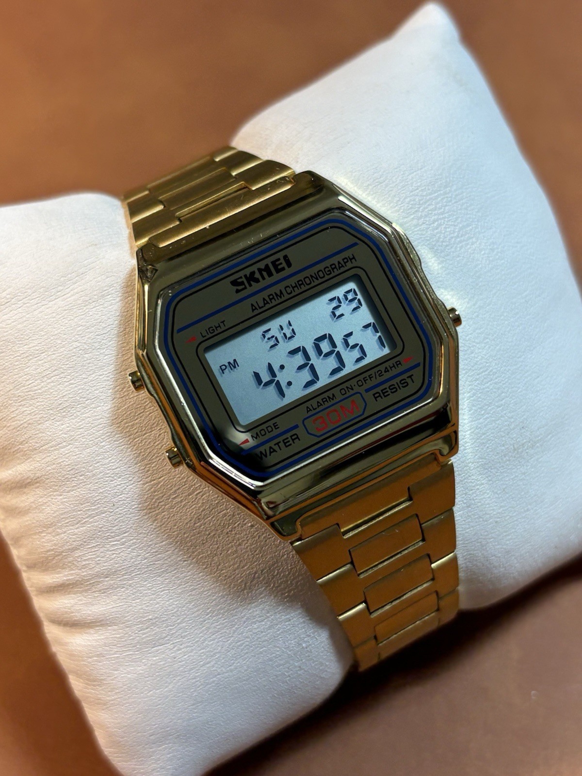 Retro Design Skmei Digital Men Watch WR30M,Gold Tone,Chrono,Alarm,Runs