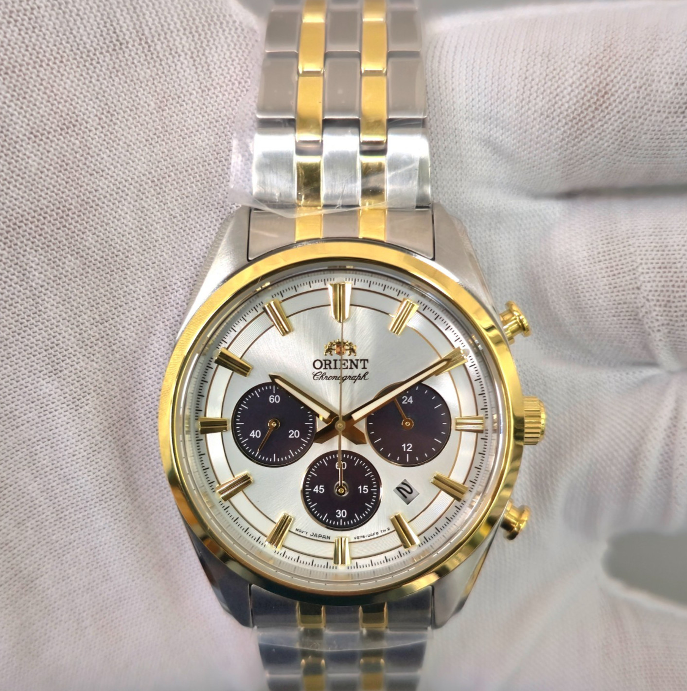 Orient Contemporary Solar Chronograph RA-TX0302S 40mm White Dial New Men’s Watch