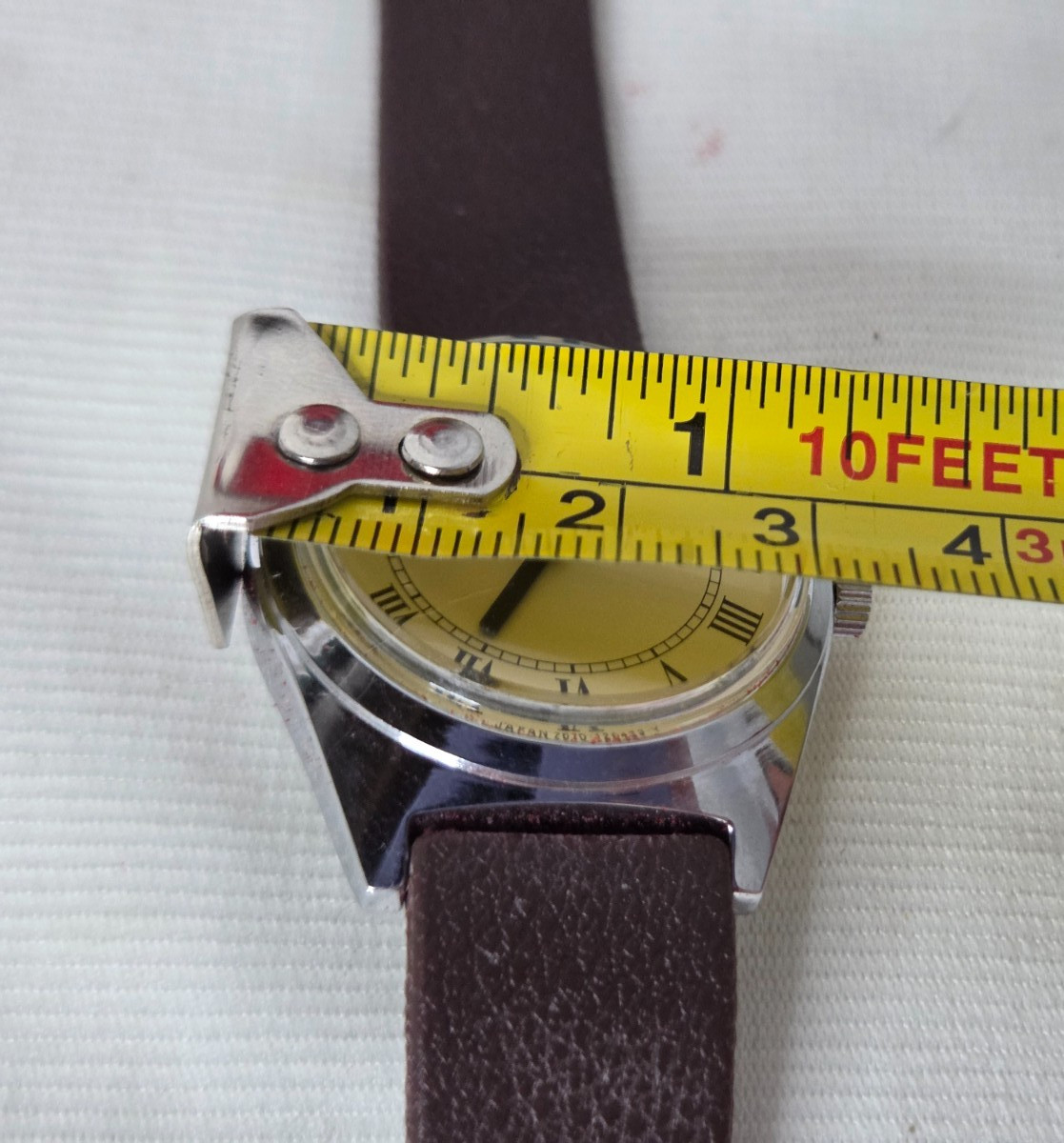 VINTAGE 1970’S 1980’S Q & Q MANUAL WIND ROMAN NUMERAL WATCH WITH BOX JAPAN