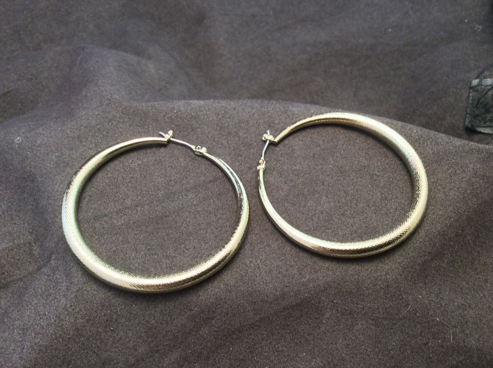 Large Gold Tone Round Textured Latch Back Hoop Earrings 1.75”
