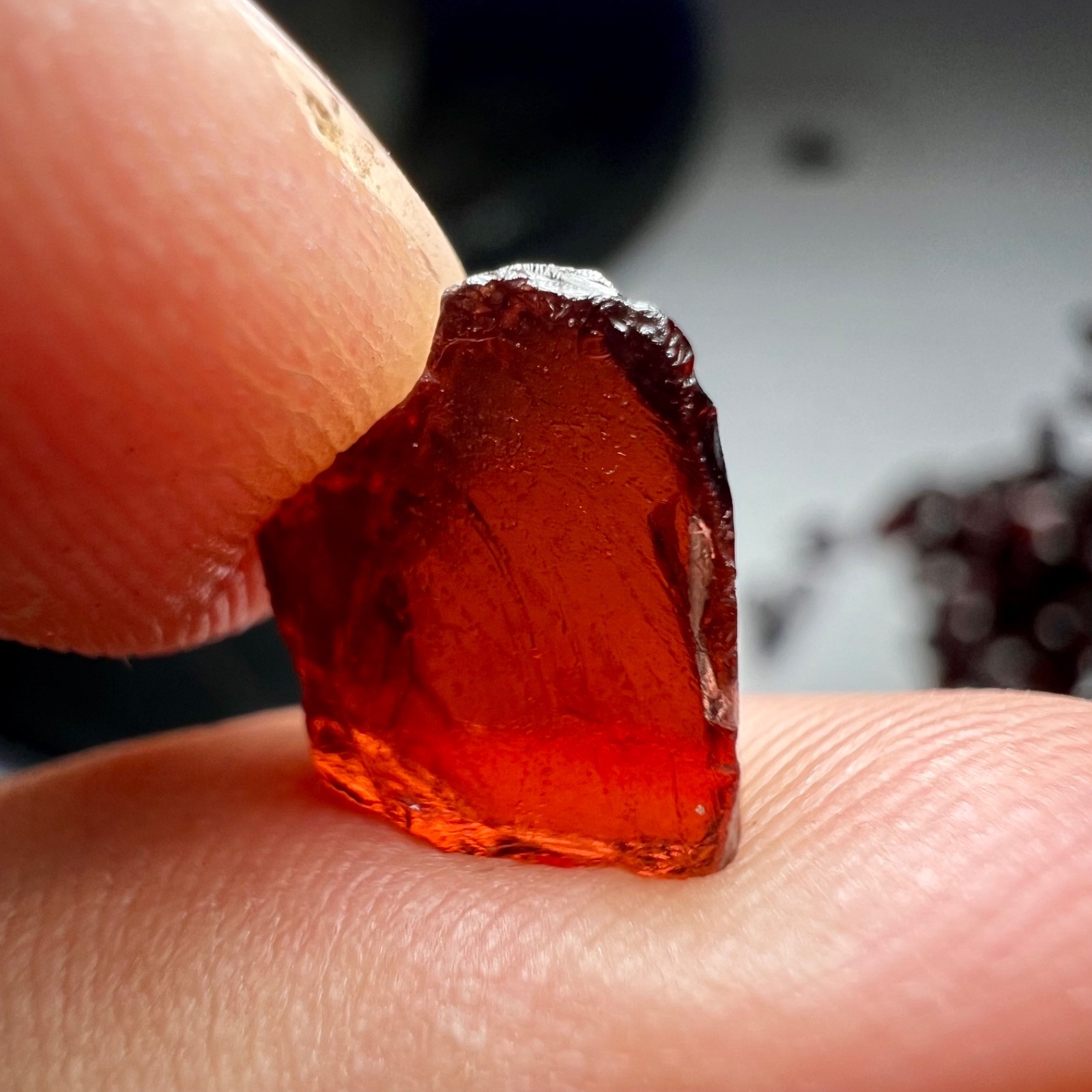 370Ct Natural Rhodolite Garnet Rough Facet Grade Parcel Tanzania Lot