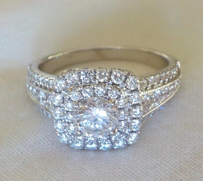 Dazzling 14K White Gold 0.55c Solitaire Diamond Halo Ring -5.84 gm, Sz 8, 1.29ct