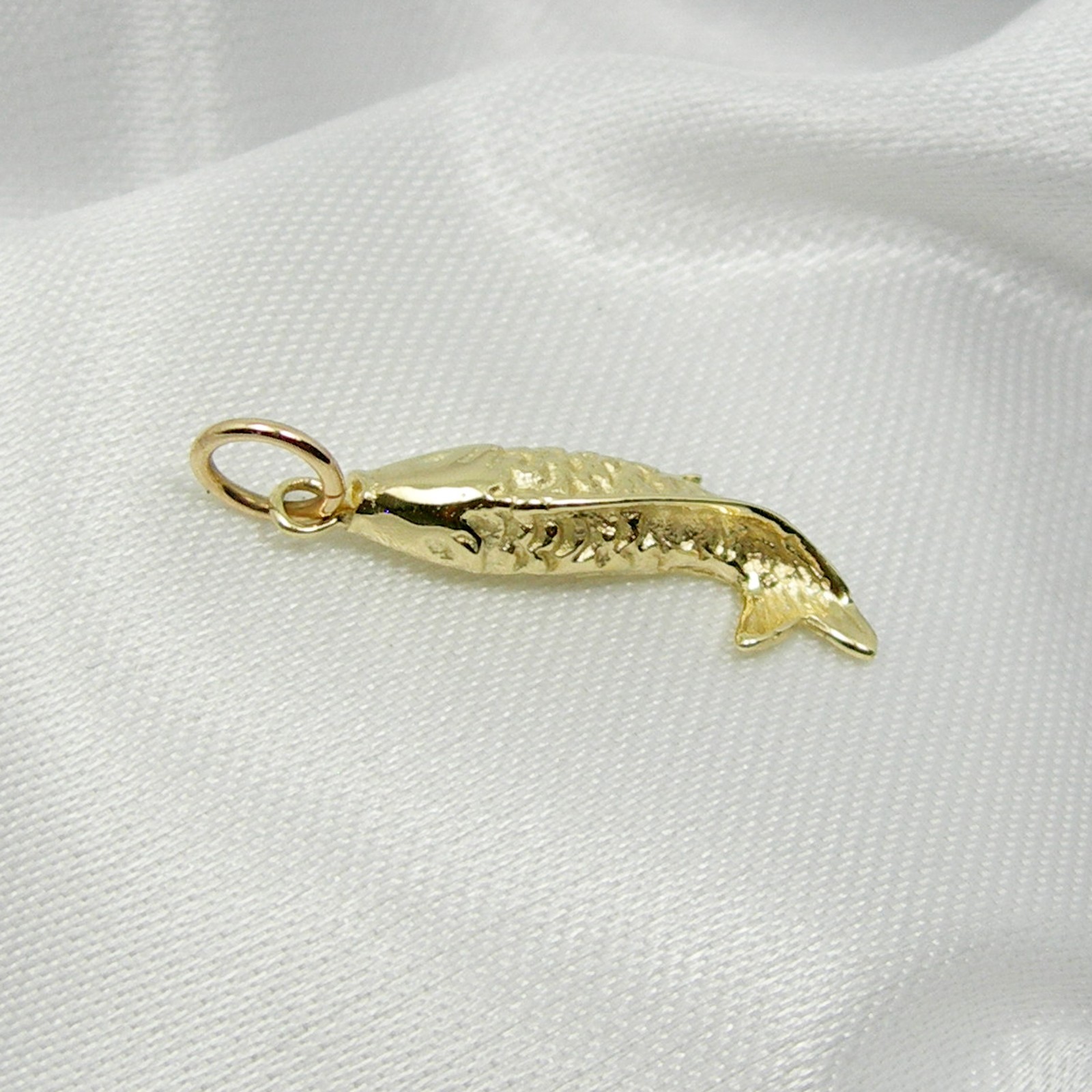 Lucky Koi Fish Charm Pendant Genuine 375 9k 9ct Yellow Gold, C200