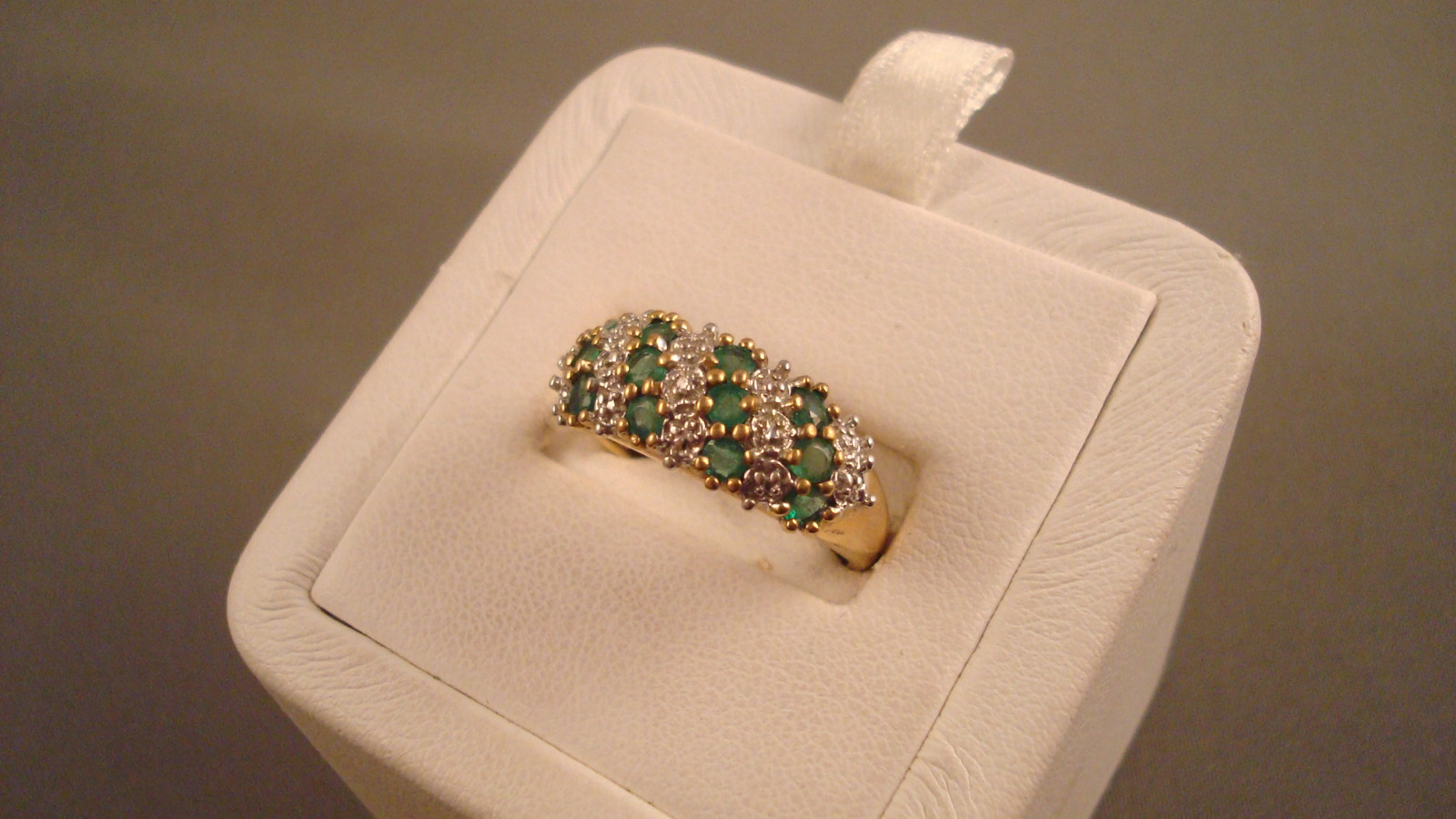 10K yg Emerald Ring – 3.8 Grams – Sz. 7 – Approx .50cttw. (#TR3a)