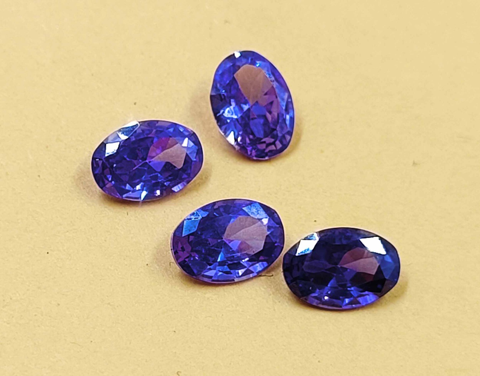 4 Pcs FLAWLESS Natural AAA Purple Sapphire LOT Certified Oval Cut Gemstone AKQ