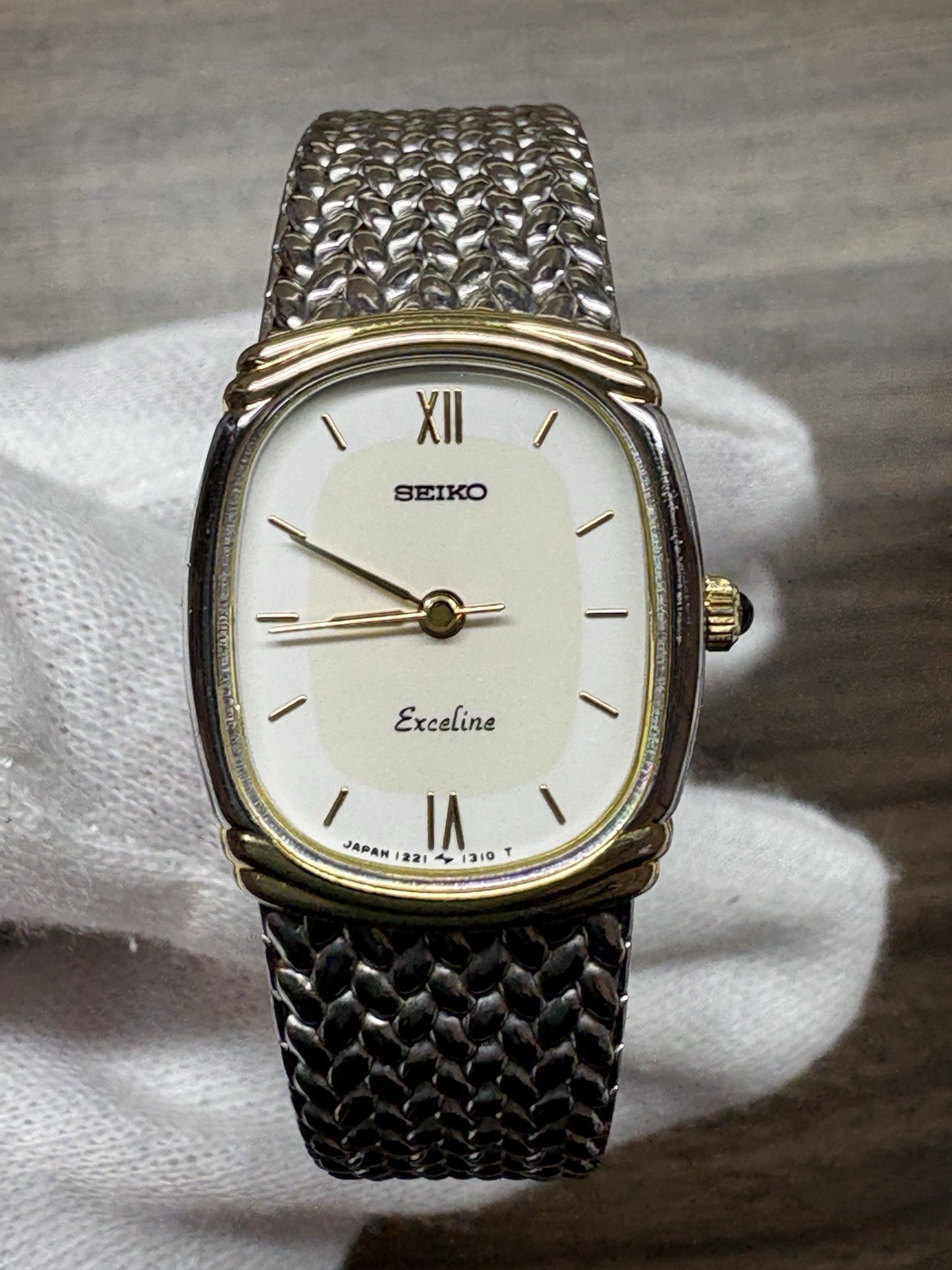 SEIKO Exceline 1221-5890 Vintage 1980 Quartz Ladies Watch New Battery Japan