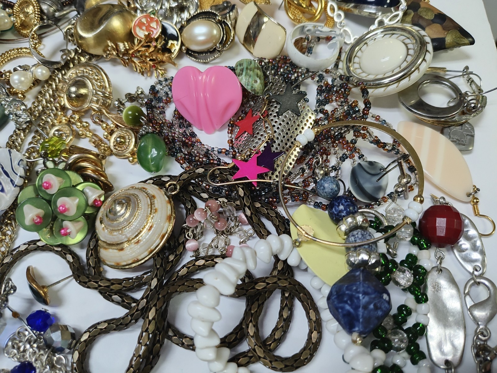 Huge Estate Junk Jewelry Lot 7lbs Earrings Screw Back Clip On Etc (Read Desc.)