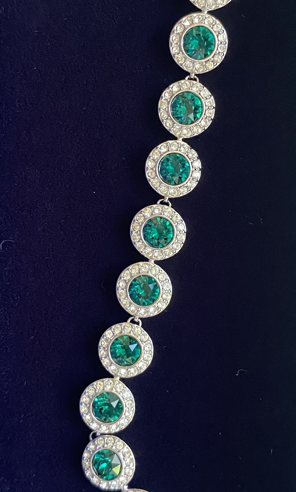 Vintage New Swarovski Una Angelic Emerald Green Crystal Round Cut Pave Bracelet