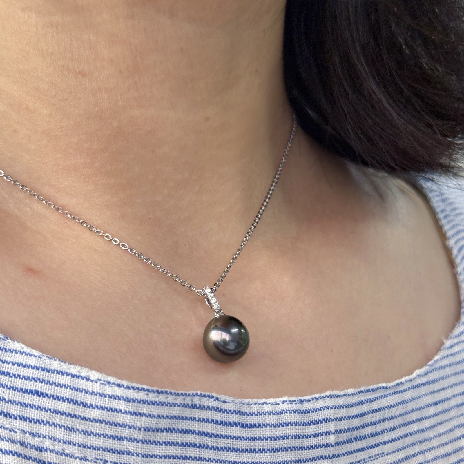 Flawless 10.6mm Peacock Tahitian Pearl Pendant 18k Solid White Gold/Morganite