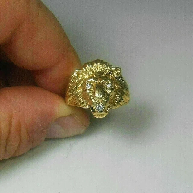 2Ct Round Cut Moissanite Men’s Lion Head Wedding Ring 14K Yellow Gold Plated