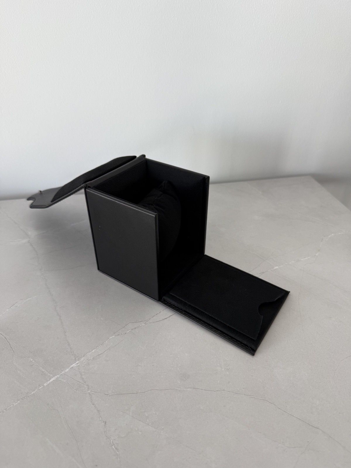 Audemars Piguet AP Watch Travel Case Leather Box Snap Closure