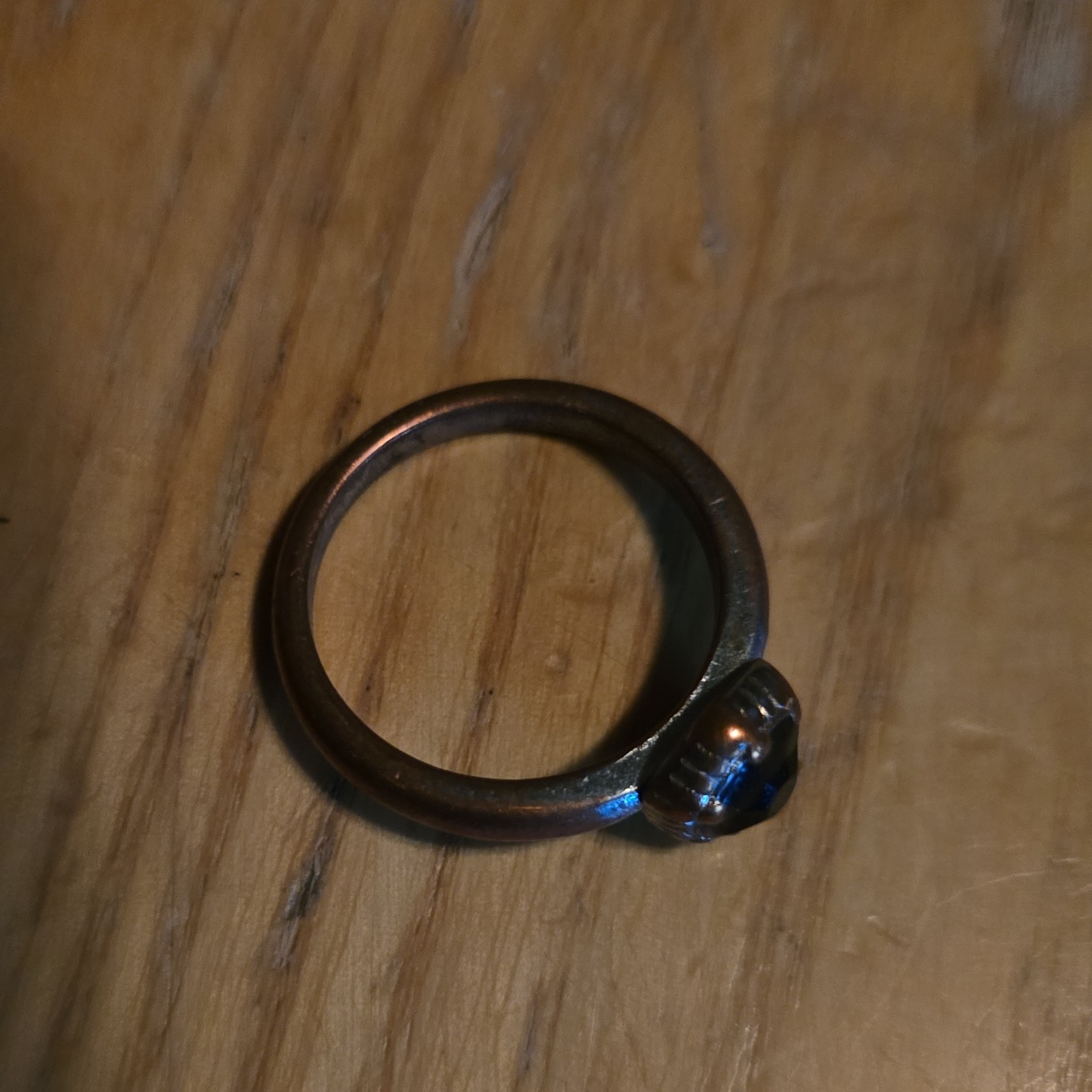 Silver Tone Metal Band Ring Size 6 Bezel Set Round Black Stone 1 Gem