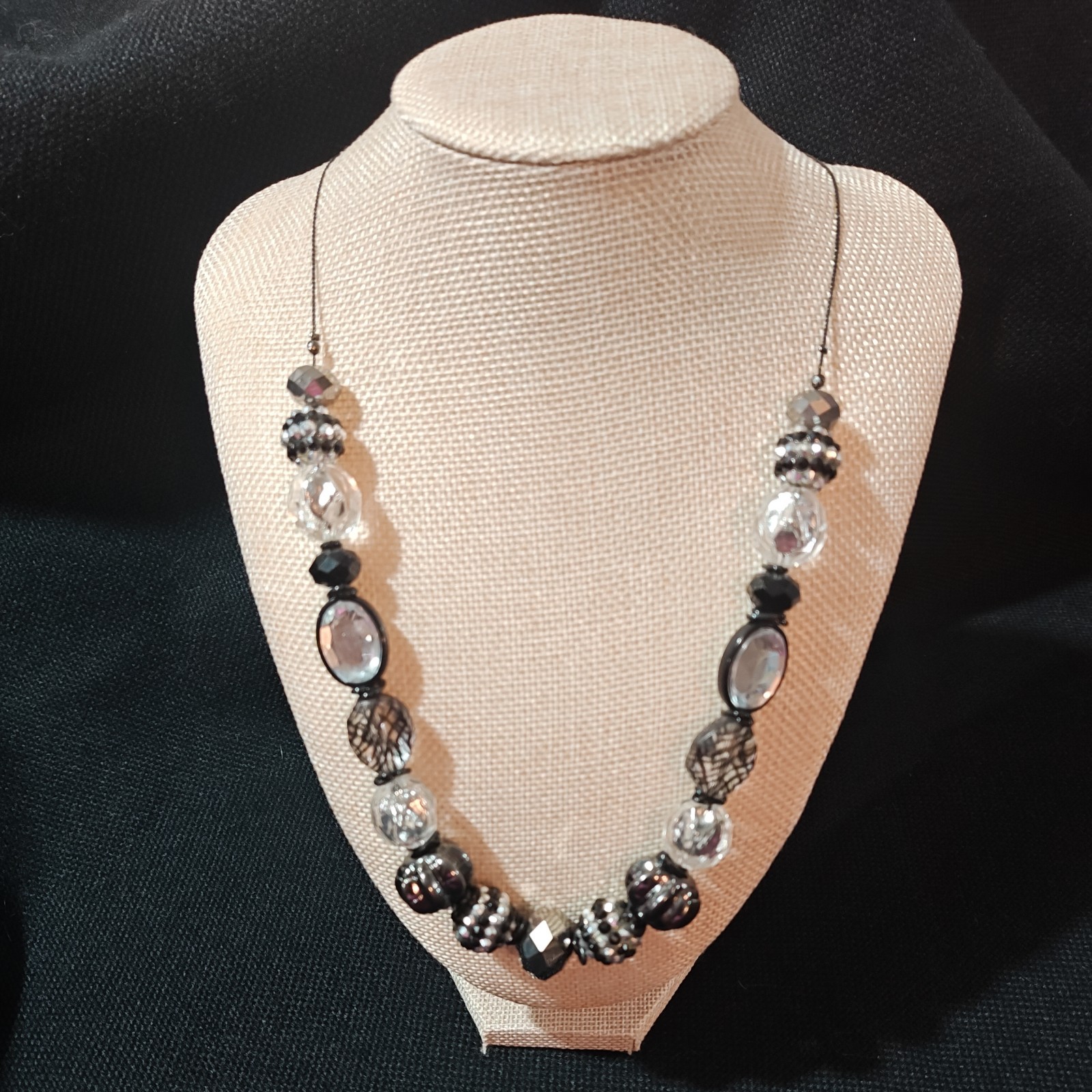 NY Brand Black and White Crystal Beaded Statement Necklace 21” Plus Extender