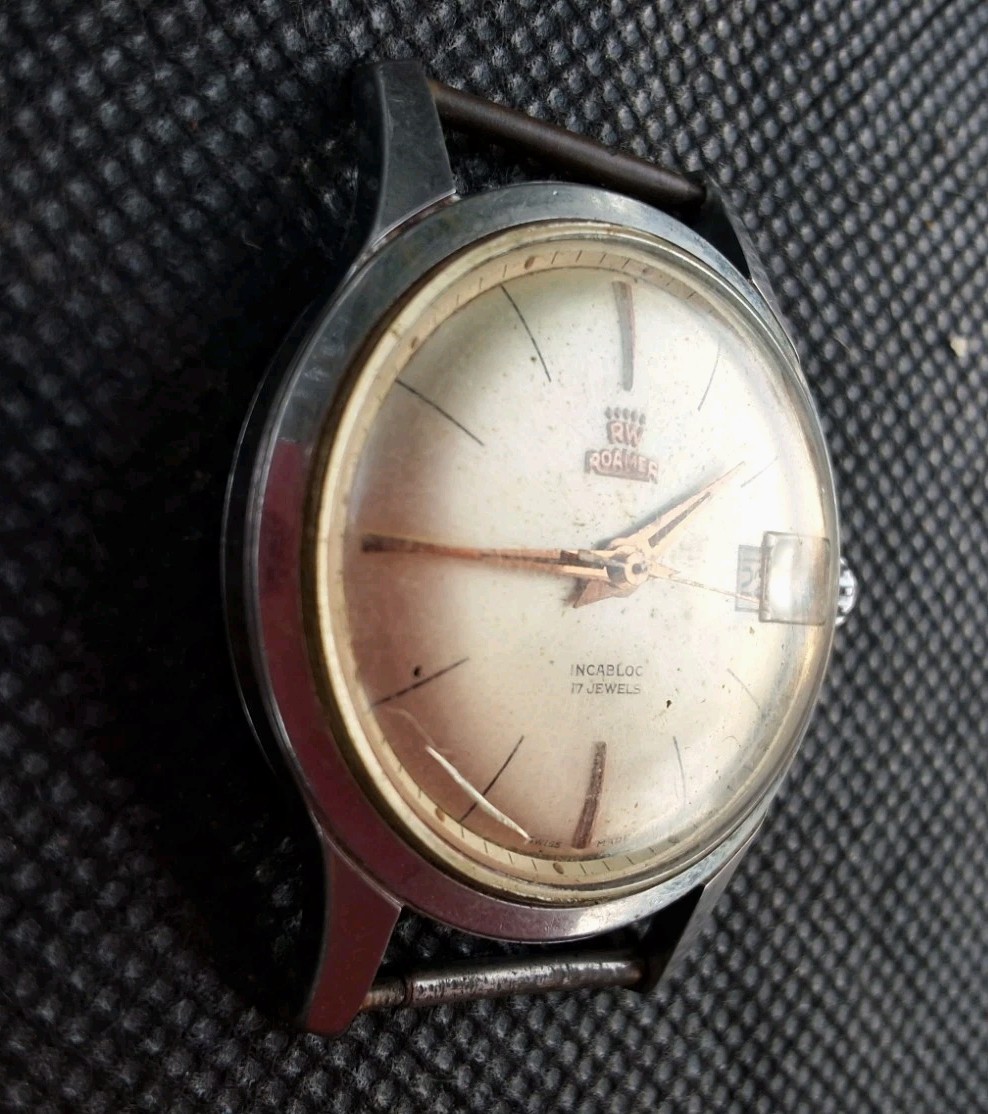 Vintage Roamer Manual Wind Date 17 Jewels Swiss Made Wrist Wrist Watch 35 mm.