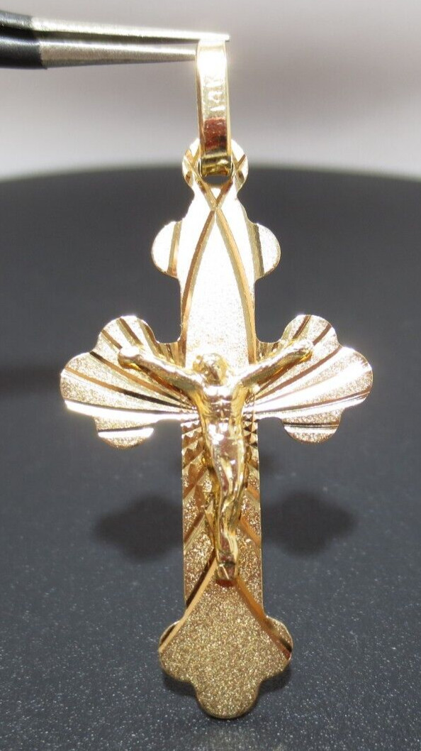 14K YG CROSS PENDANT 20.30 MM X 44.31 MM 3.17 grams (AI-1903)