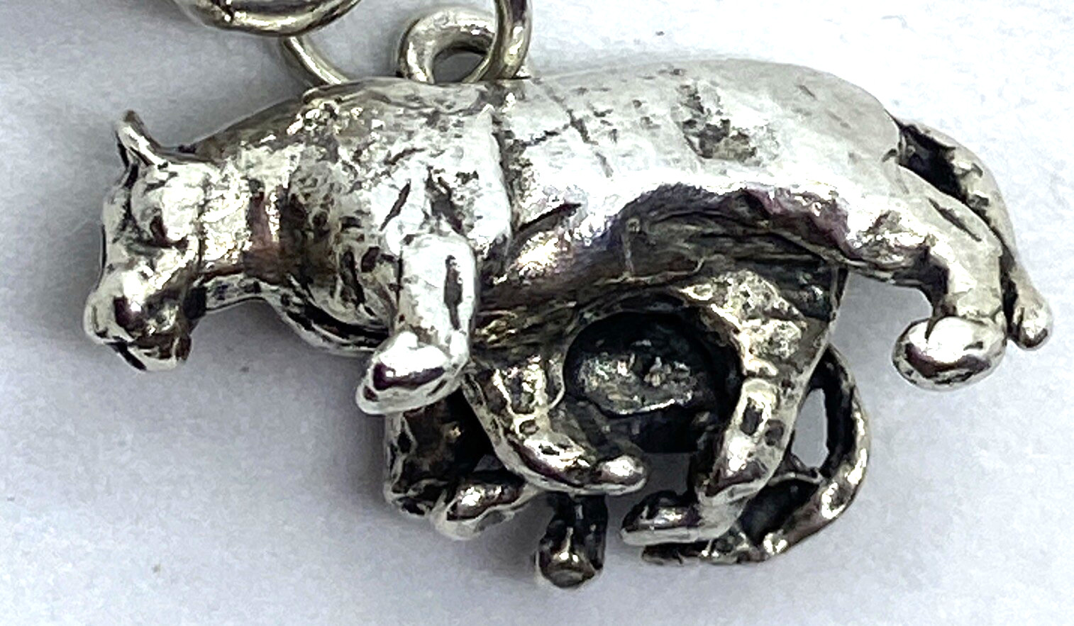 RARE SUSAN CUMMINGS STERLING SILVER (5) AFRICAN ANIMALS MBUGANI CHARM BRACELET