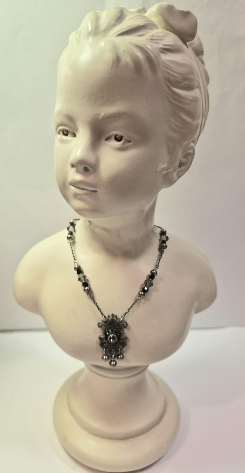 Vintage LIZ PALACIOS Necklace Dainty Crystal Pearl Black & Grey Delicate Signed