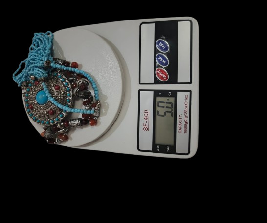 Classic Vintage Women’s Necklace Made of Beads, aluminum And Gemstones