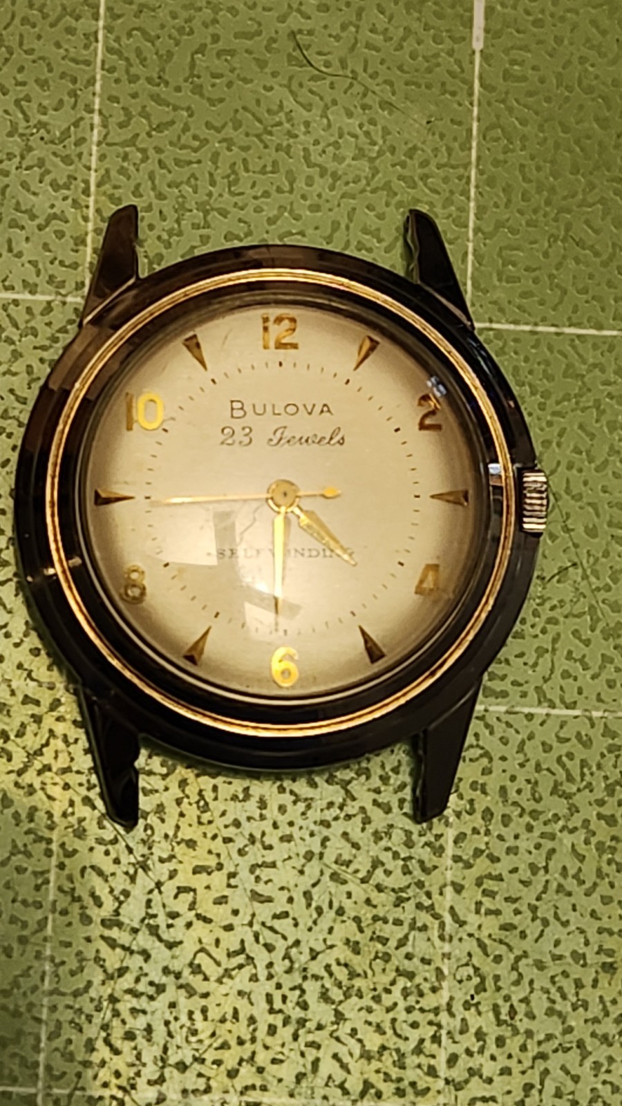 Bulova 23 Jewels Self-Winding Automatic Vintage 1960s White Dial 10kgf Bracelet.