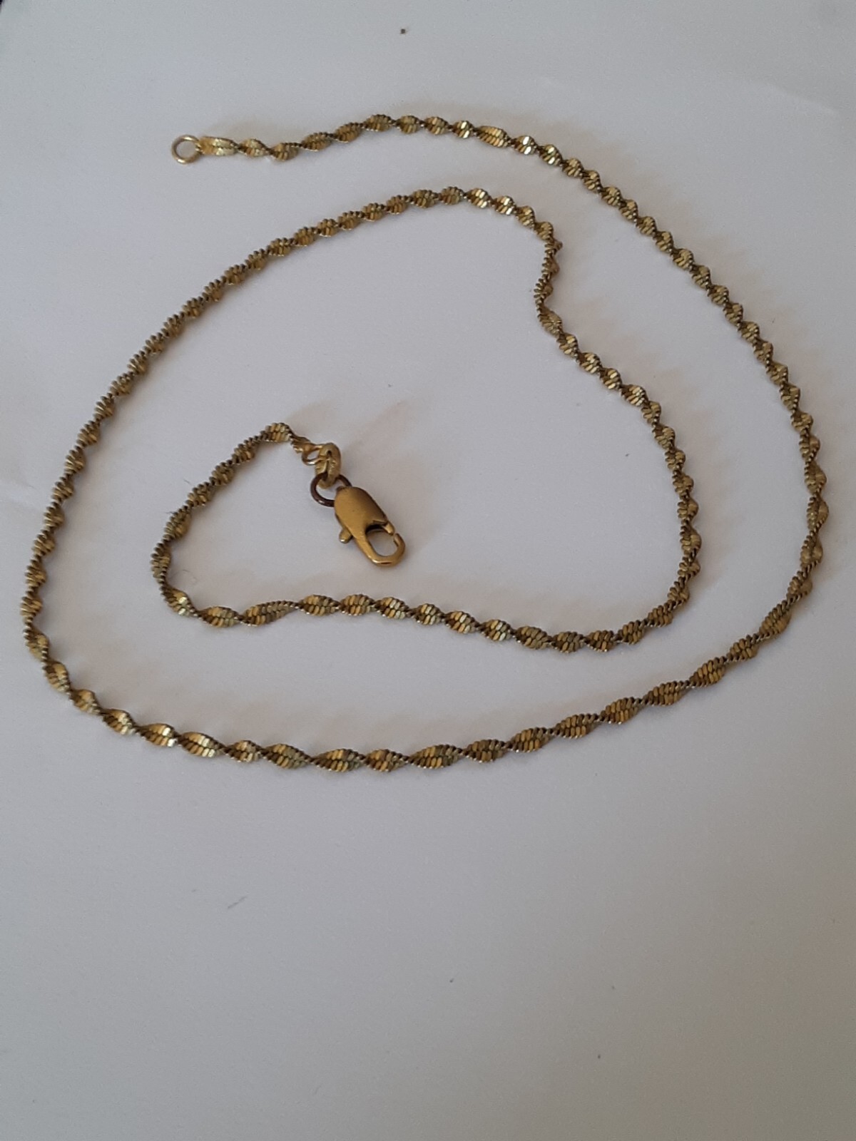 Beautiful Vintage 18k GP Twisty Fishtail Chain Necklace 19 1/2 Inches Long