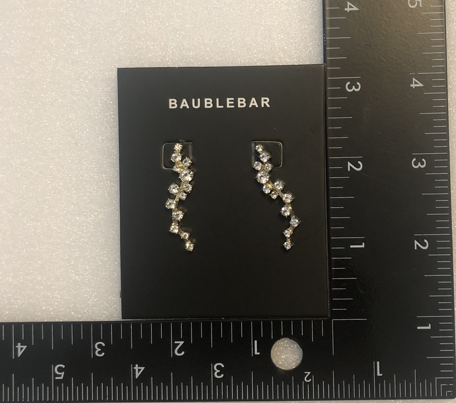 Contemporary Clear Rhinestone Earrings Fashion Costume Jewelry 5960 SID24