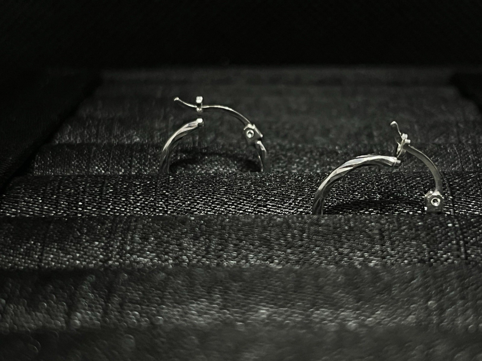 Argollas de Diseño Escultórico en Plata 925, 925 Sterling Silver Hoop Earrings
