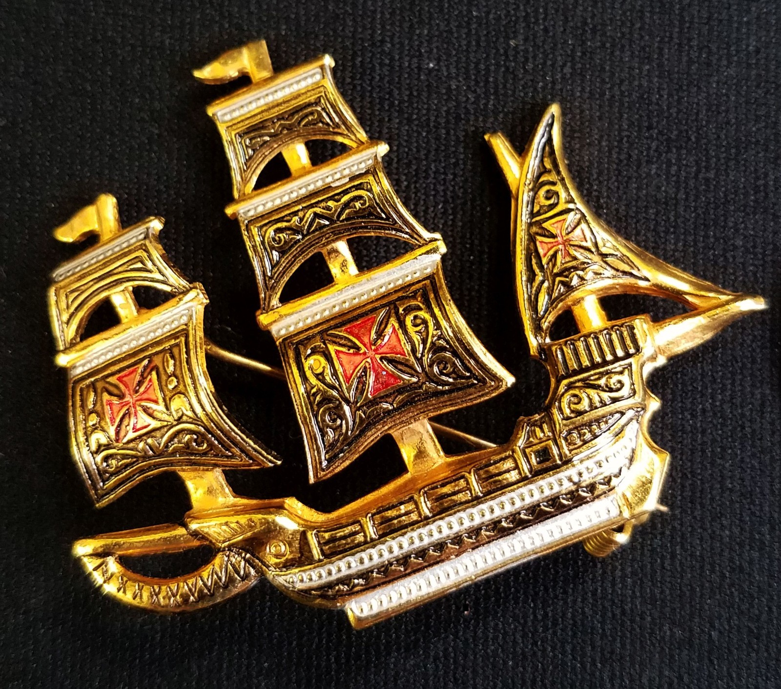 Vintage 1950’s Damascene Spanish Galleon Ship 45mm Gold-Tone Brass/Enamel Brooch