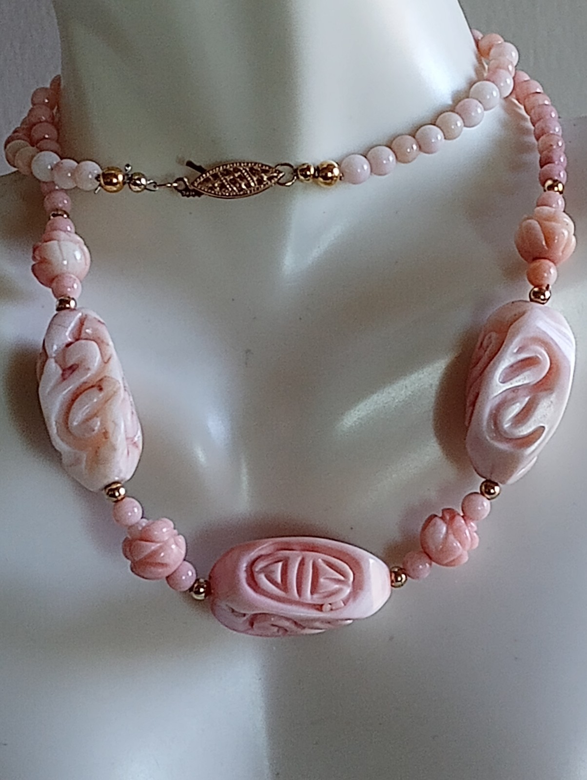 ESTATE CHINESE 14K GOLD CARVED PINK CORAL DRAGON SHOU LOTUS NECKLACE 17.5″ 30GR