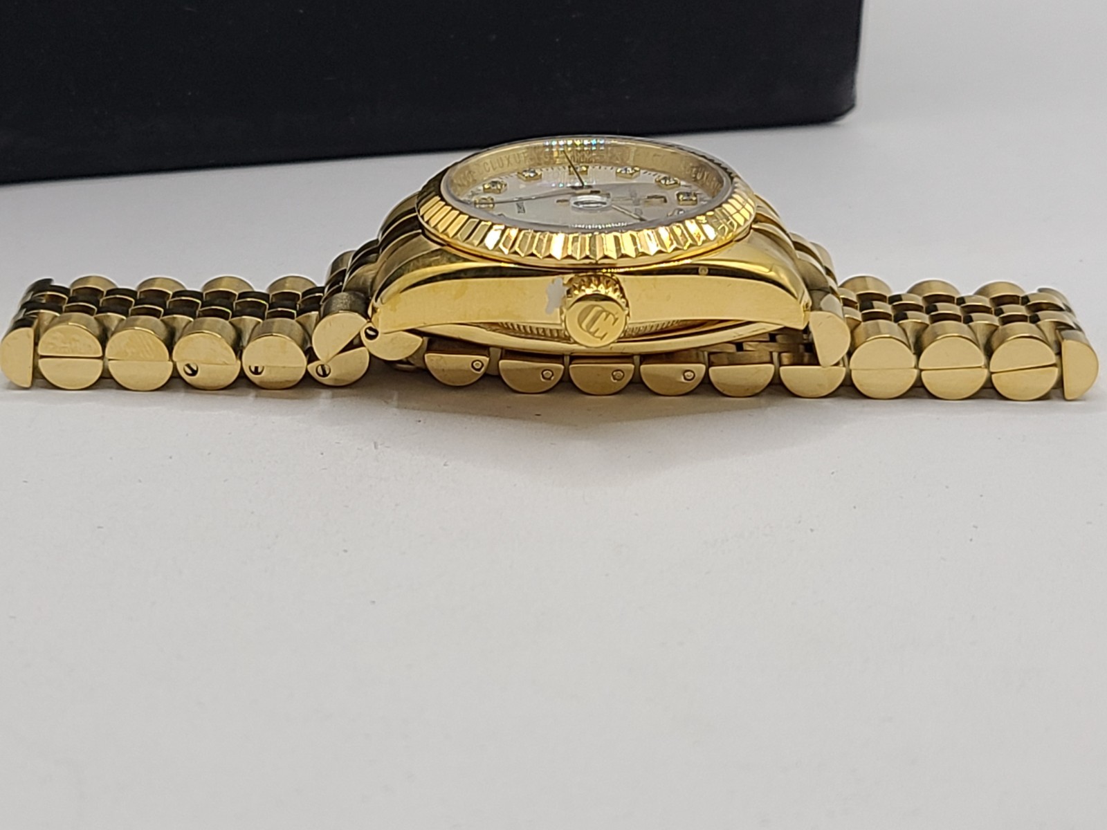 C&C Luxury Co. 31MM Gold & Mother of Pearl – CC CLASSIC WATCH