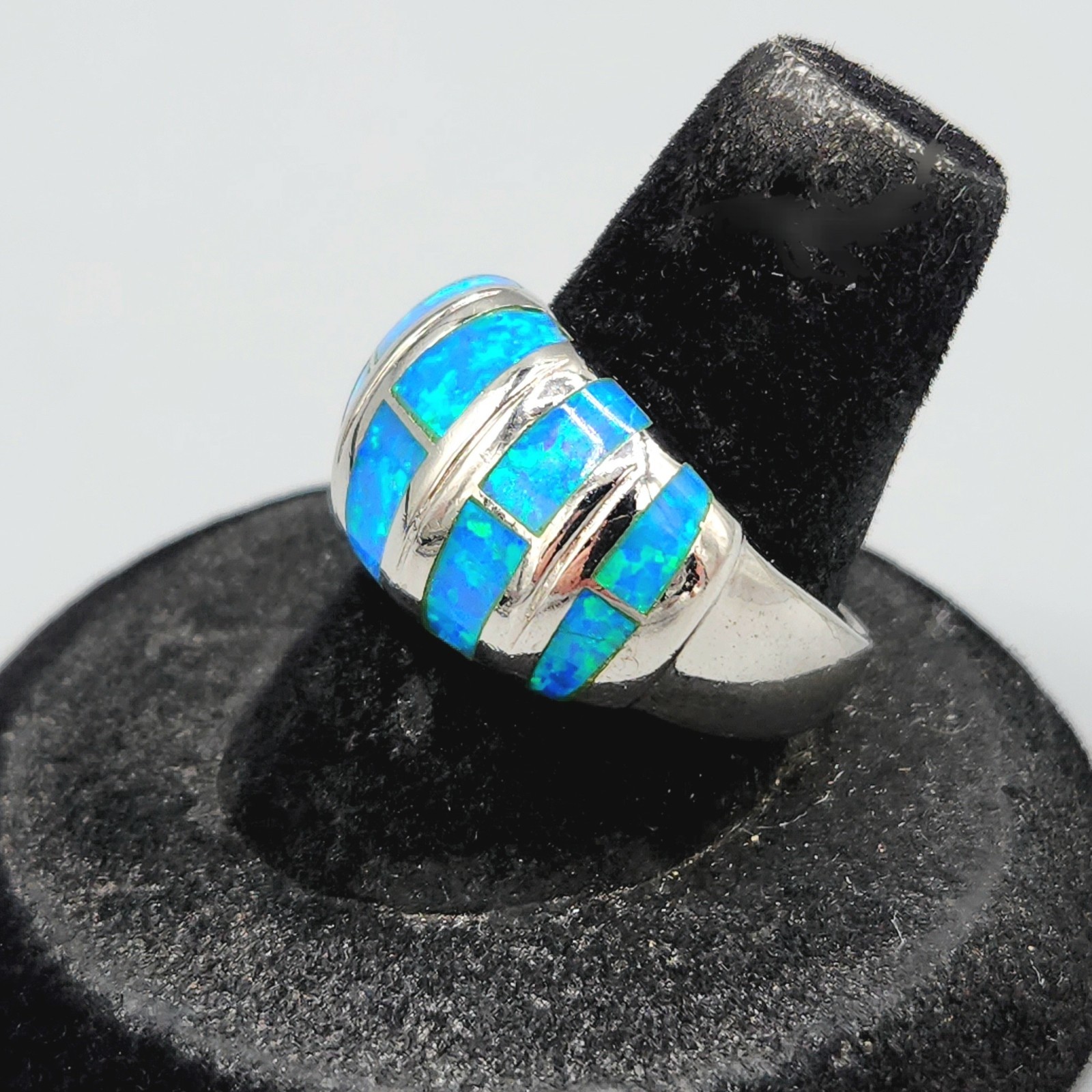 Sterling Silver Blue Lab Opal Inlay Domed Bezel Ring Size 8 5.5g