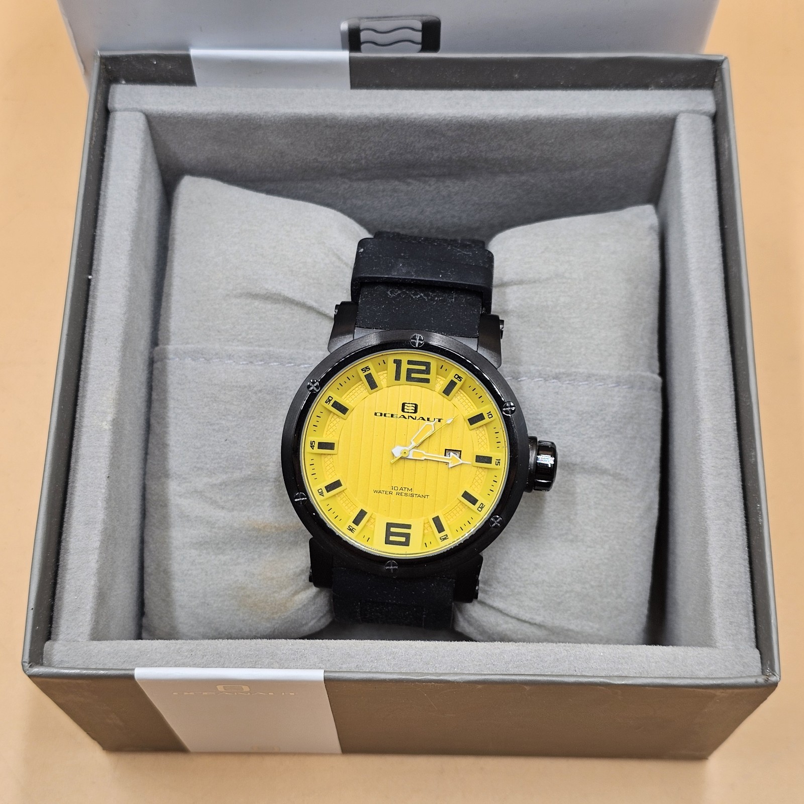 Oceanaut OC2116 Yellow Dial Mens Diver Date Watch In Original Box New Battery