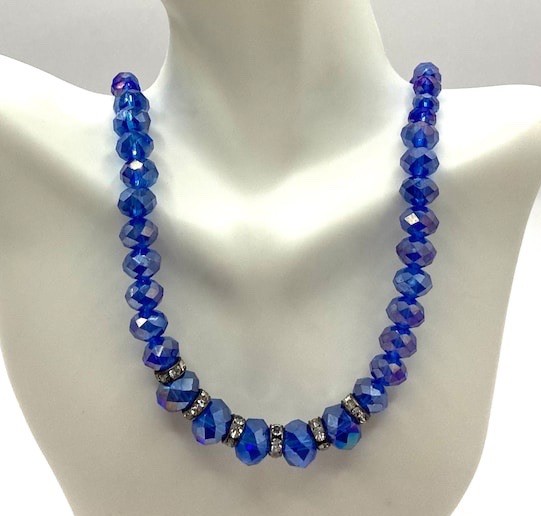 2028 Jewelry Signed Faceted Crystal Rhinestone Necklace Periwinkle Blue AB Bead