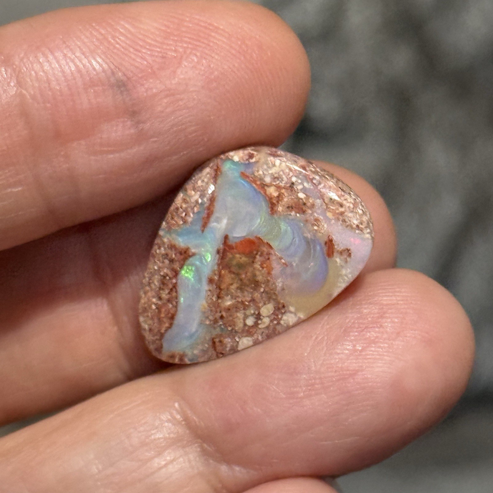 9.65ct 21.7x15x4.9mm Australian Crystal Pipe Boulder Opal Cabochon Gem