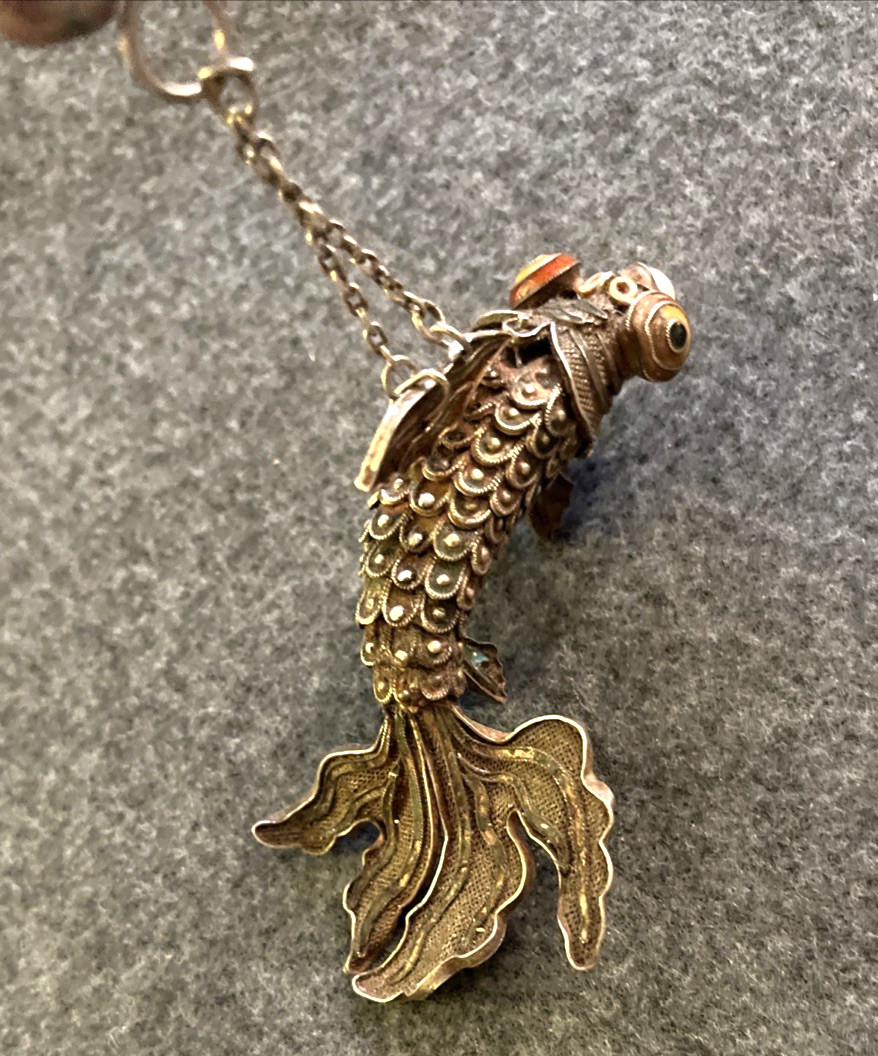 Vintage Large Silver Articulated Koi Fish Pendant Fresh Water Pearl 60″ Necklace