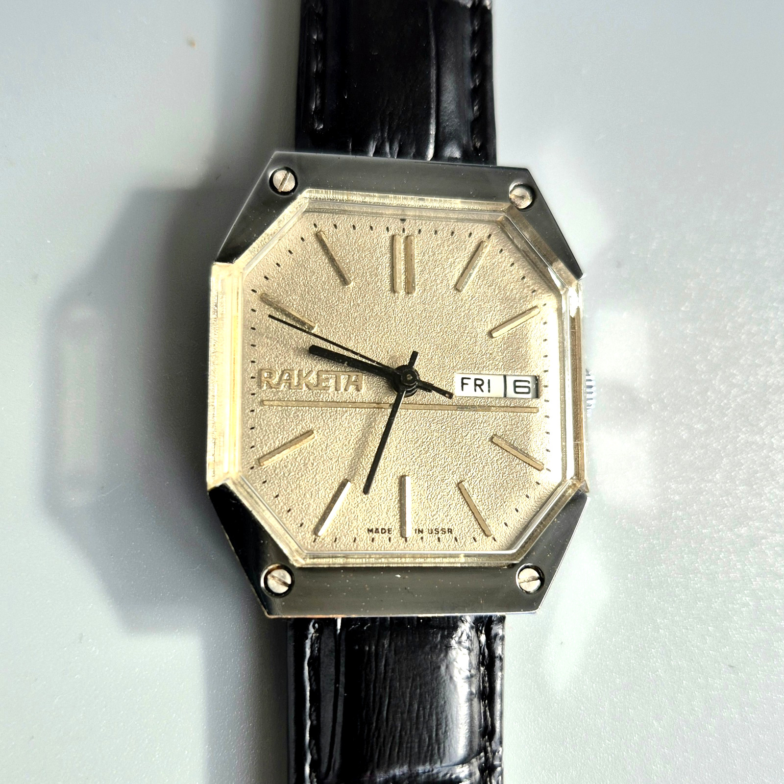 Vintage Raketa Star Wars Soviet Mechanical Watch 2628.H Day Date USSR 18J
