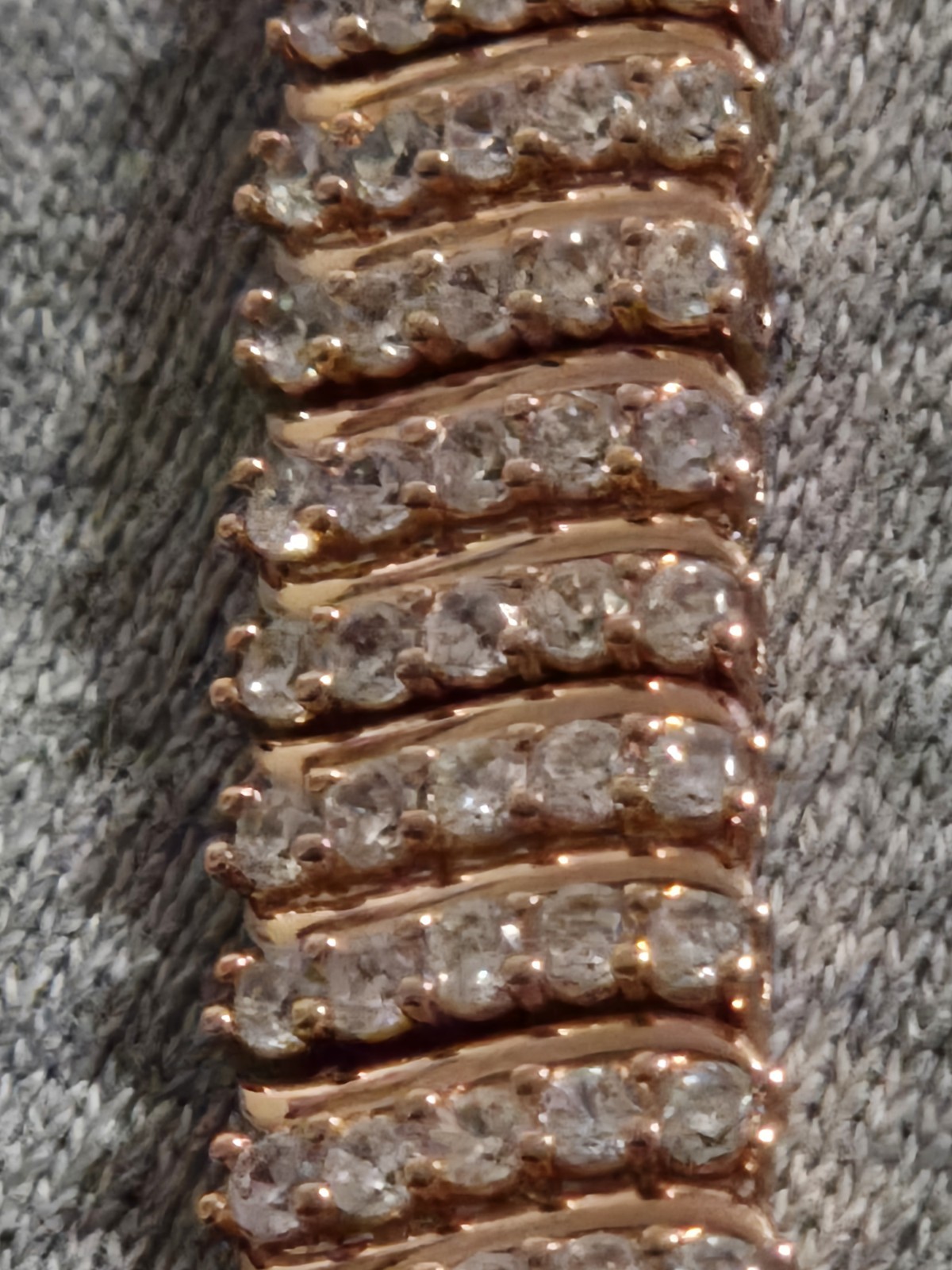 DAN BURY MINT -Shimmering 14kt rose gold-tone, elegant copper-alloy bracelet