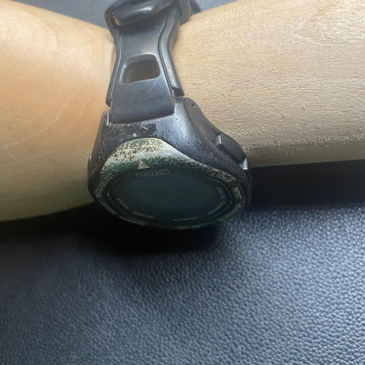 SEIKO S822 00A0 Prospex Alpinist wristwatch men’s climbing