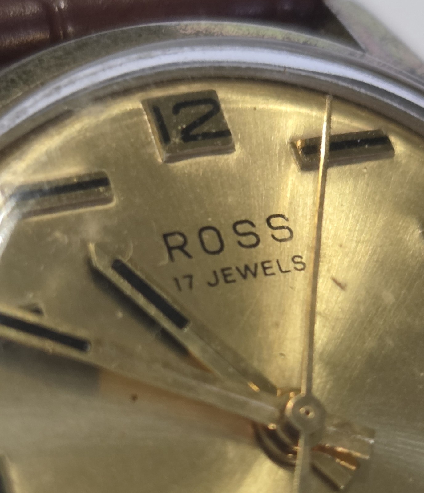 Vintage mid-century retro ROSS Swiss made 17J gents watch gold tone brown strap