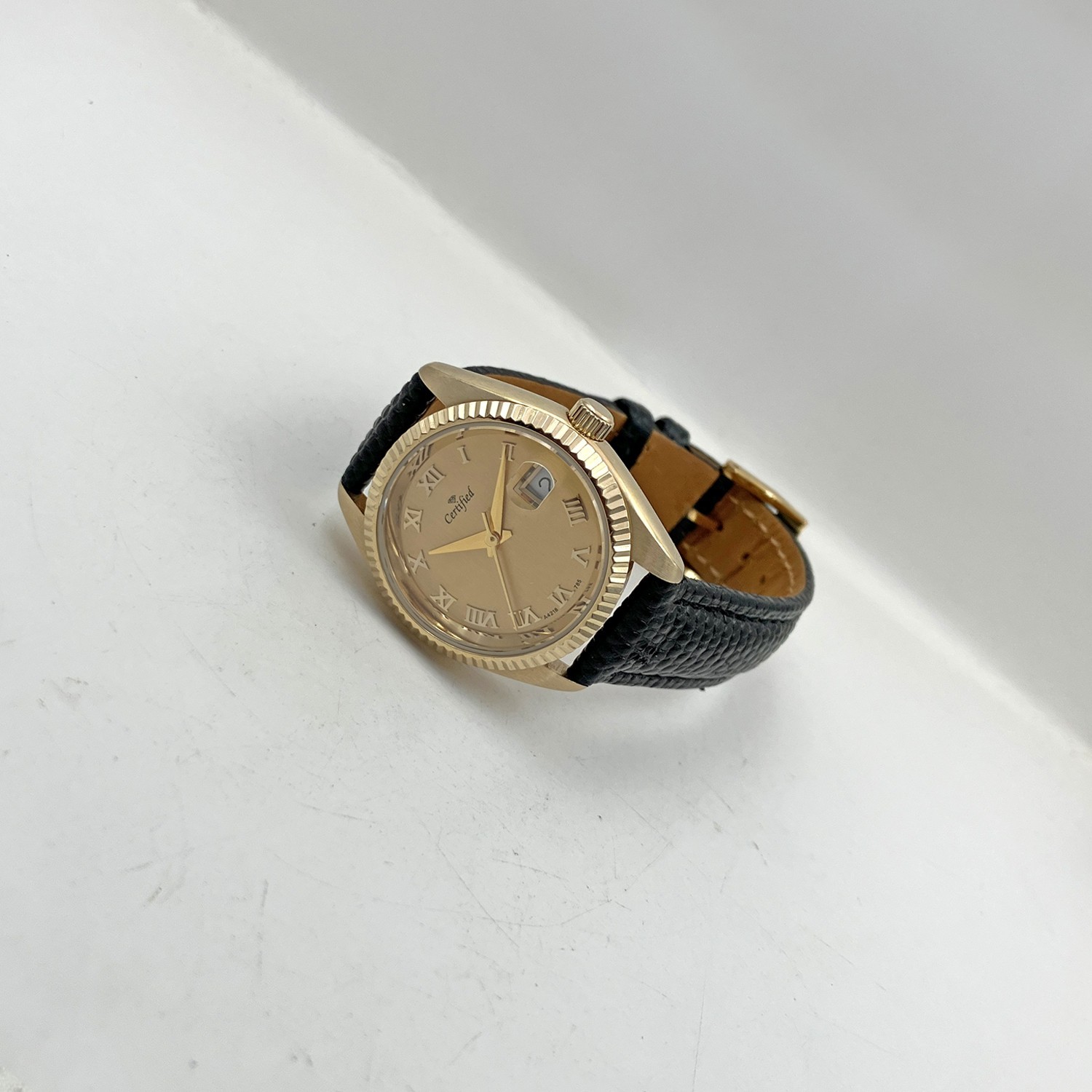 Certified Swiss Quartz Watch Sapphire Crystal Fluted Bezel 30mm Movado Band