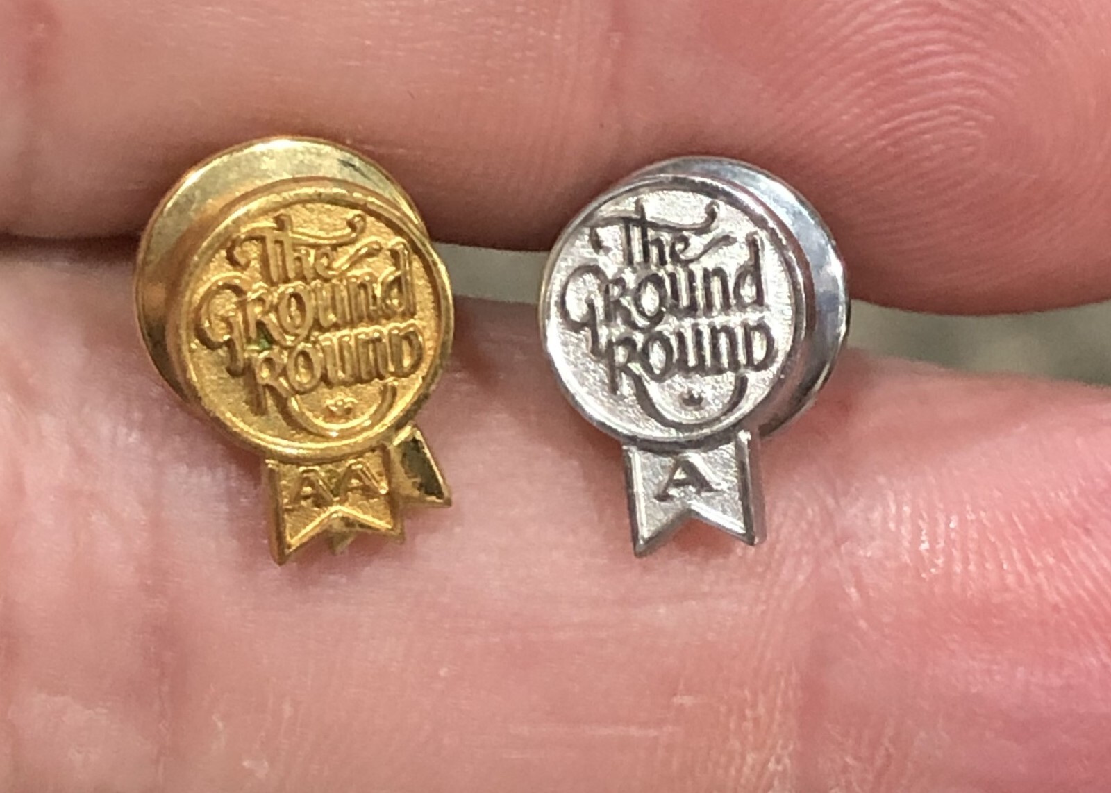 2 GROUND ROUND RESTAURANT MANAGER’S TIE TACK PIN SILVER / GOLD COLORED JOSTENS