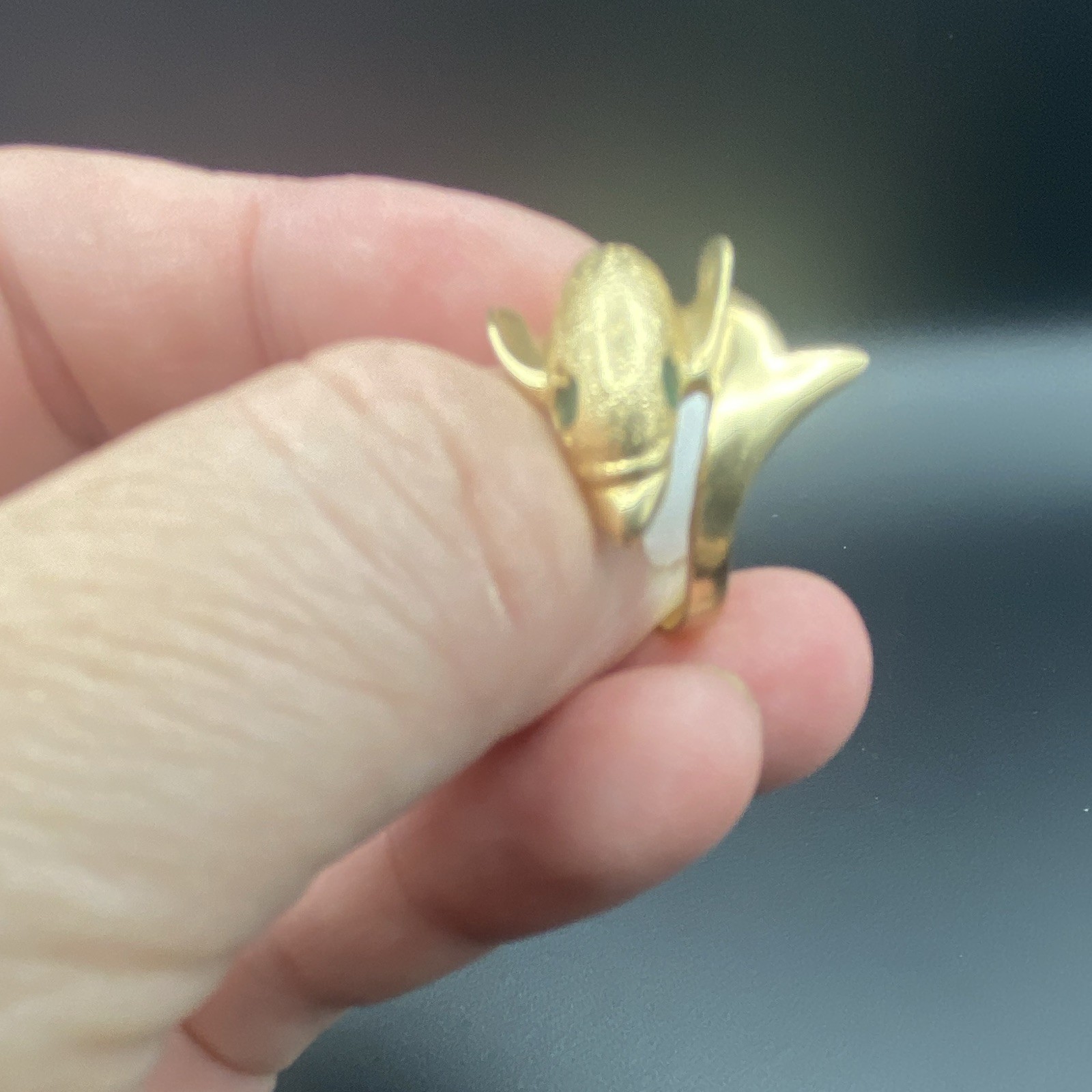 Gold 14k Dolphin Band Ring Size 6 w/ Round Emerald Accent 4g