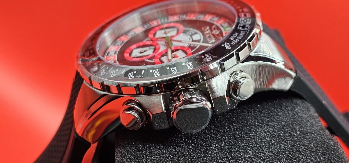 49850 – Invicta Aviator Monte Carlo Men’s Watch 50mm, Black w/Red Roulette dial