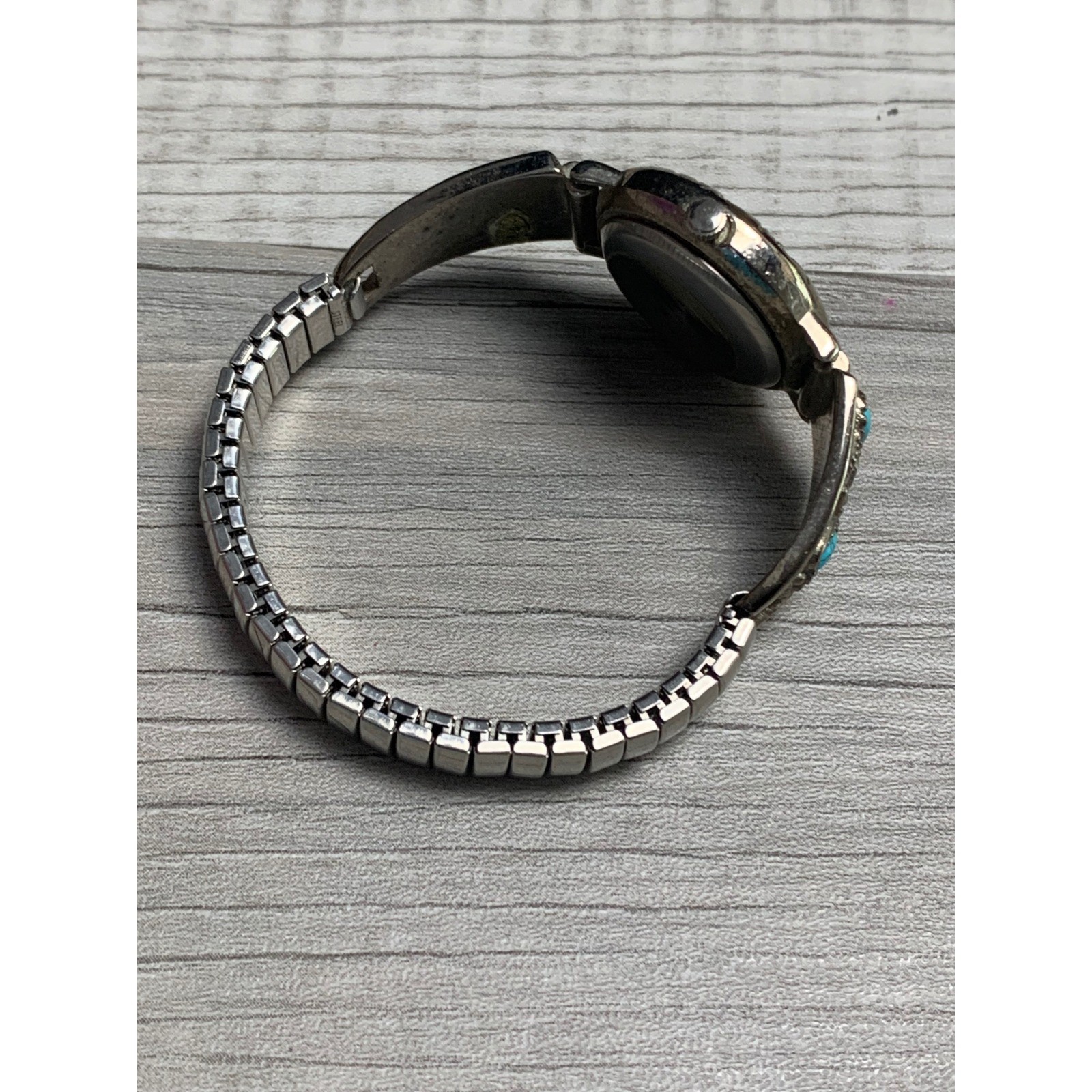 Xanadu Womens Quartz Watch Western Turquoise Style Silver Tone Expansion Band