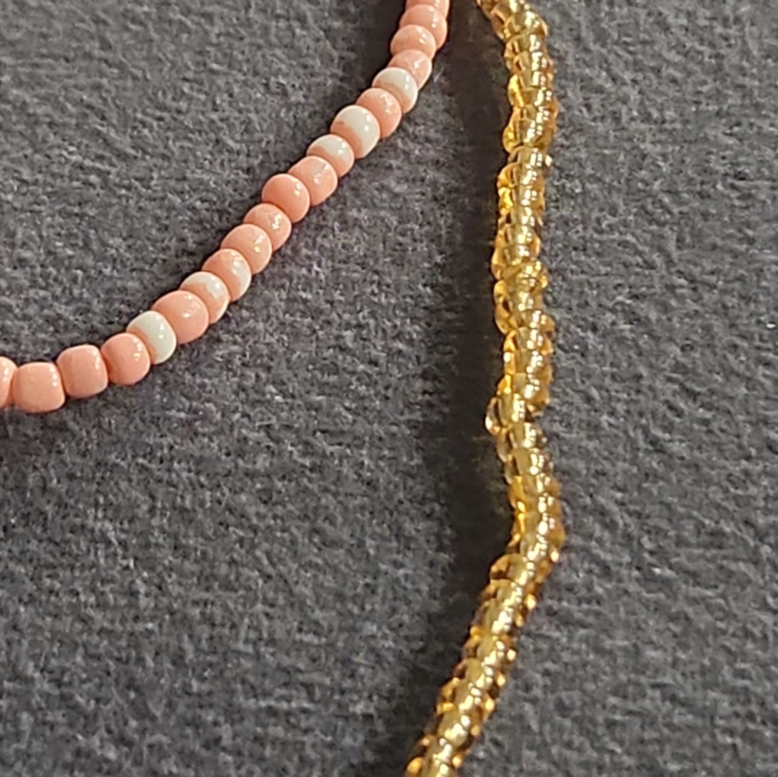 Pink Gold Tone Glass Seed Bead Strand Stretch Necklace Bead No Clasp