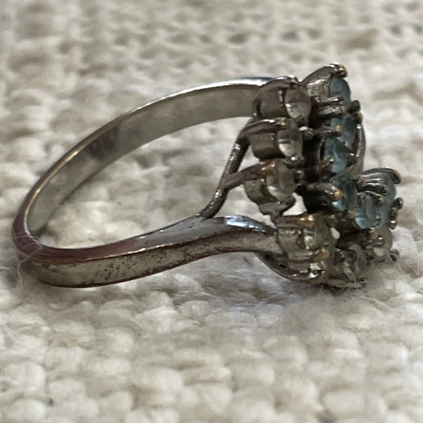 Silver Toned Blue & White Gem Cluster Cocktail Ring Size 9.5