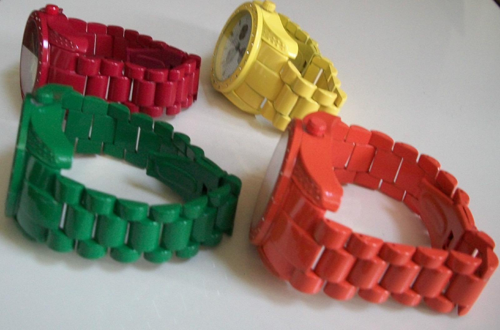 Men’s orange, yellow, green painted metal finish fashion hip hop link watches