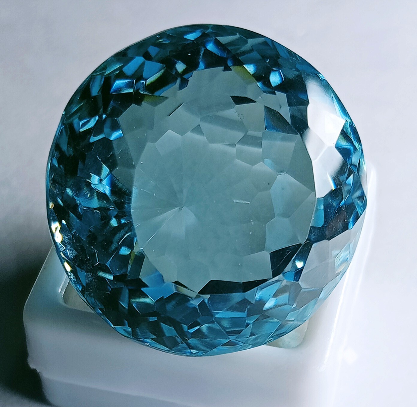 Aquamarine Round Cut Ocean Blue EGL Certified 90-92 Ct Natural Loose Gemstone